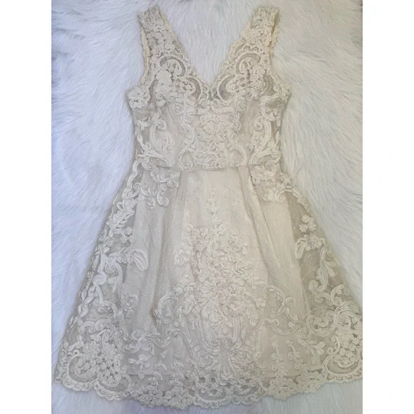 BHLDN Yoana Baraschi Alexandra Dress 💗🤍 - Picture 2 of 10